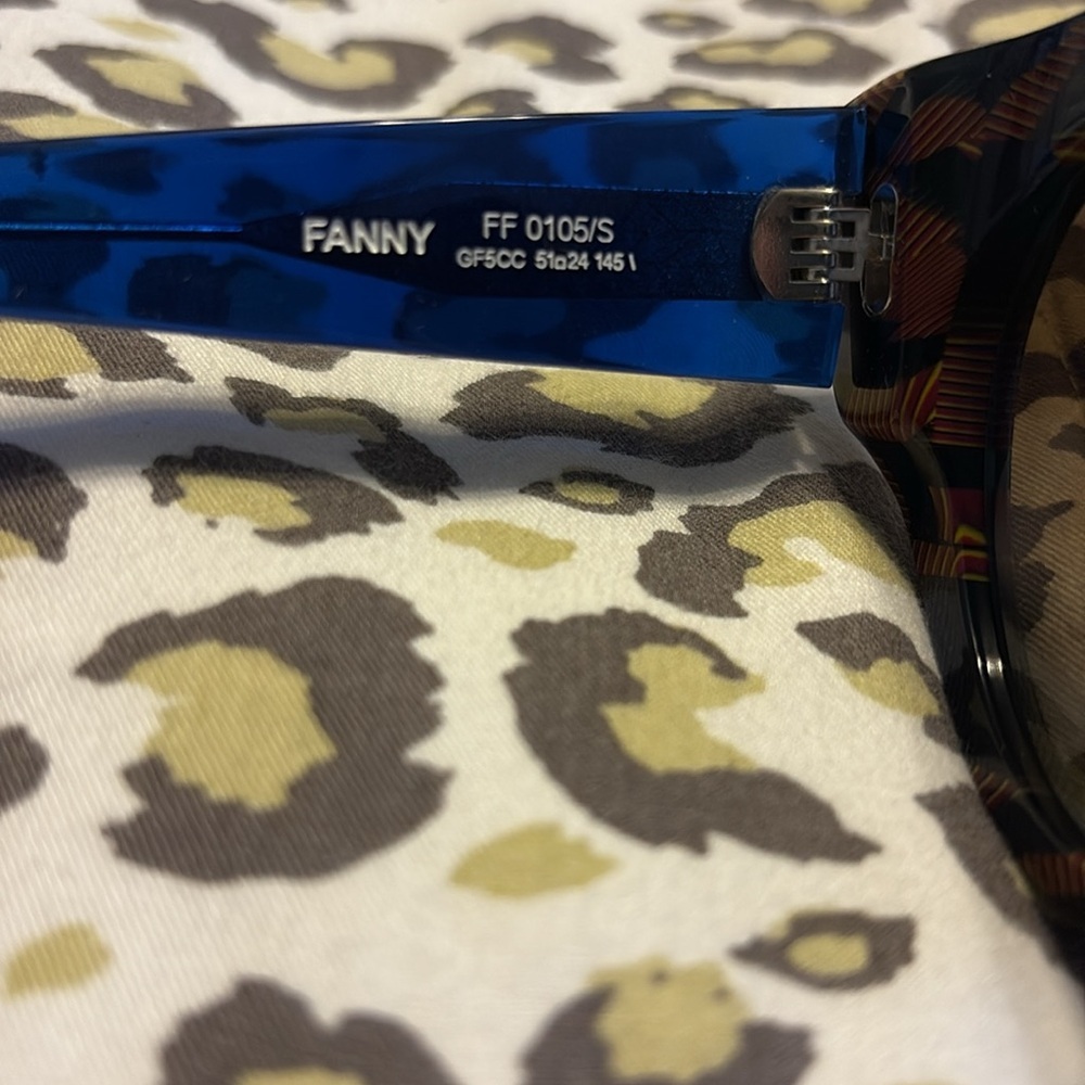brown and blue sunglasses - Picture 3 of 4